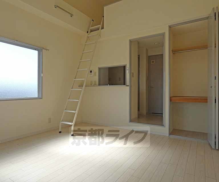 居室・リビング　広々としたお部屋です・