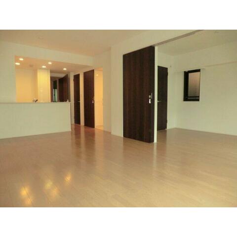 居室・リビング　広々としたリビング♪