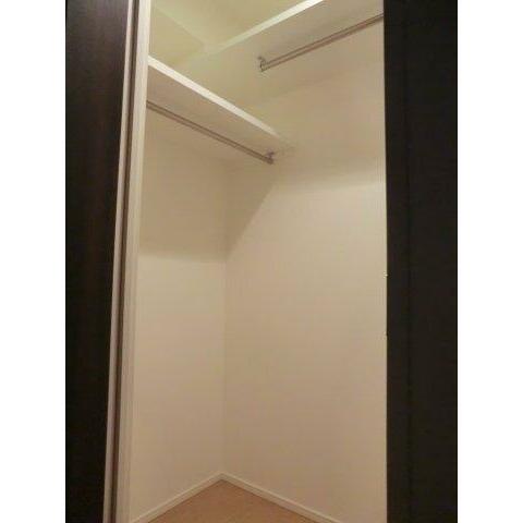 収納　ハンガーラック付きで楽々収納♪