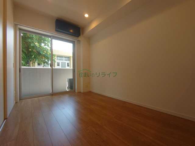 居室・リビング　別部屋参考写真です