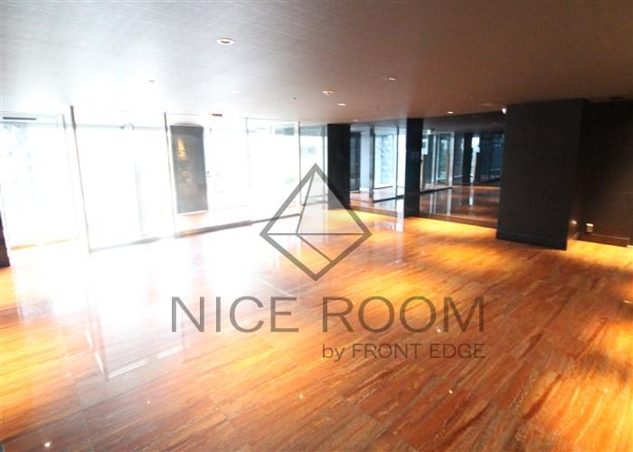 ロビー　サムティ北梅田VESSEL　ロビー