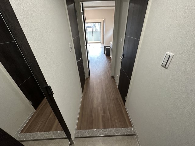 玄関　同型タイプ物件の写真です。