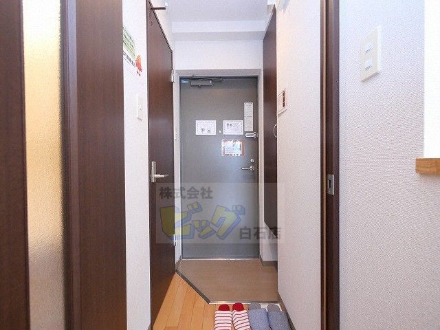 玄関　広々とした玄関です♪