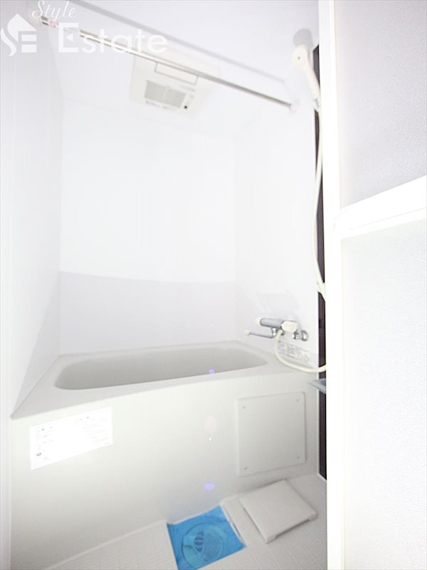 バス・シャワールーム　バスルーム