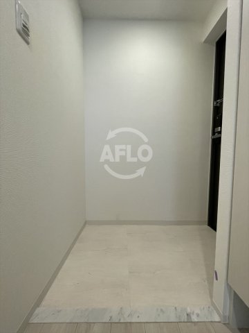 玄関　クレストタップ京橋　玄関