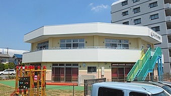 幼稚園・保育園　草加にじいろ保育園（幼稚園・保育園）まで247m