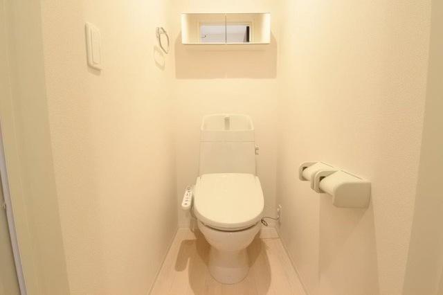 トイレ　温水洗浄暖房便座