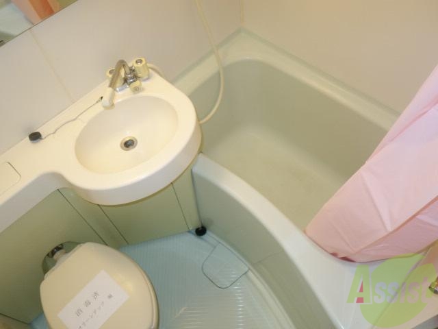 バス・シャワールーム　ユニットバスです