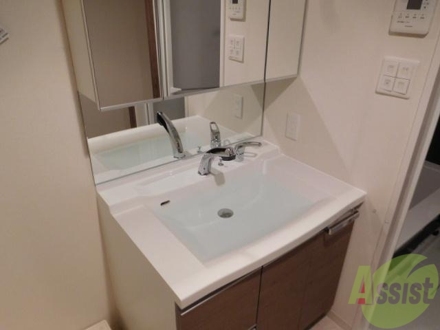 洗面設備　独立洗面台です。