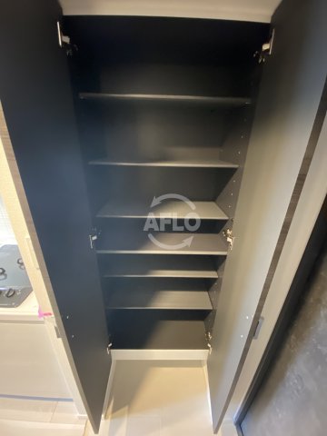 収納　ファーストフィオーレ大阪城イースト　シューズボックス