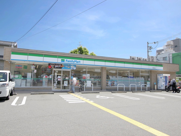 コンビニ　ファミリーマート曽根東店（コンビニ）まで160m