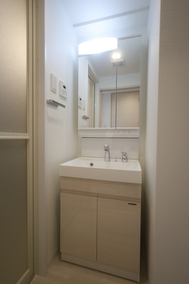 洗面設備　※別部屋の写真です