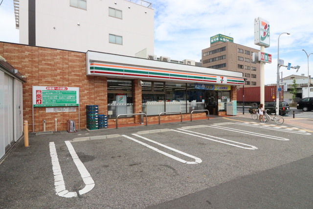 コンビニ　セブン－イレブン　神戸水木通５丁目店（コンビニ）まで650m