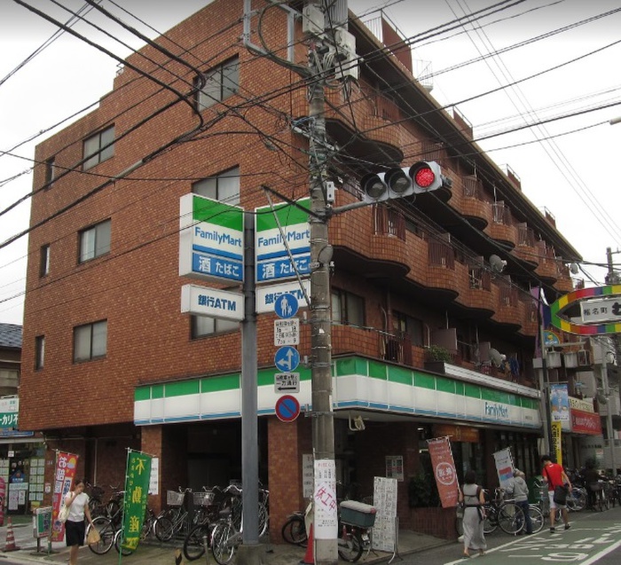 コンビニ　ファミリーマート北萬椎名町店（コンビニ）まで440m