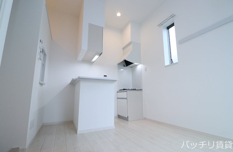 居室・リビング　画像は同型イメージの為、現況を優先いたします。