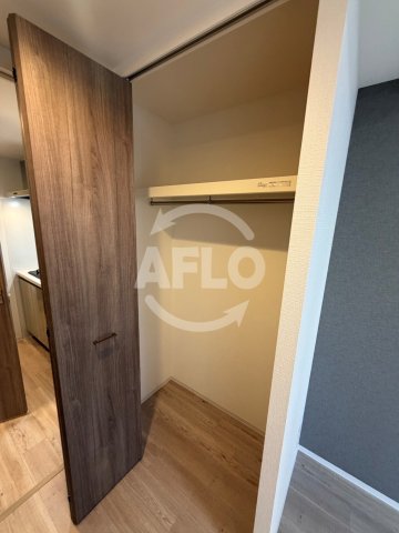 収納　Metrosa谷町六丁目South　クローゼット