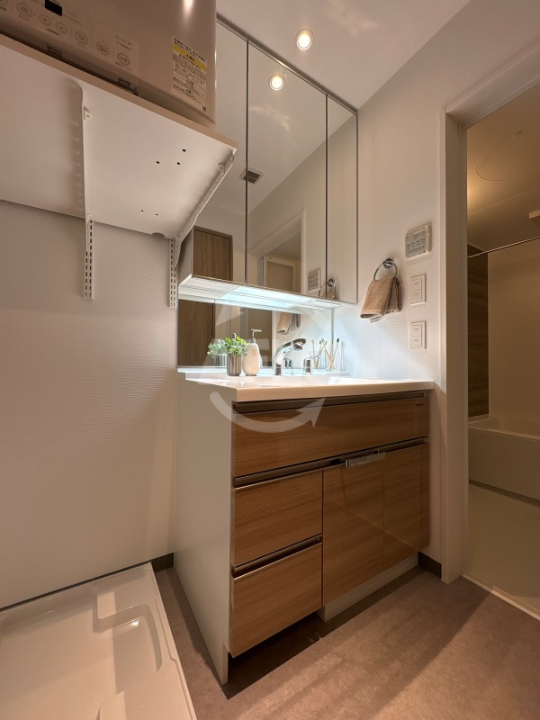 洗面設備　LEGALAND+ABENO SANMEICHO　独立洗面台