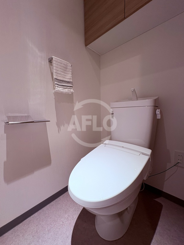 トイレ　LEGALAND+ABENO SANMEICHO　トイレ