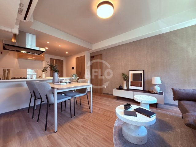 居室・リビング　LEGALAND+ABENO SANMEICHO　リビング