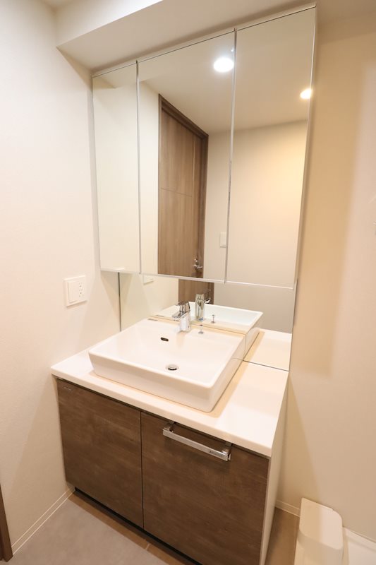 洗面設備　脱衣スペースもあります