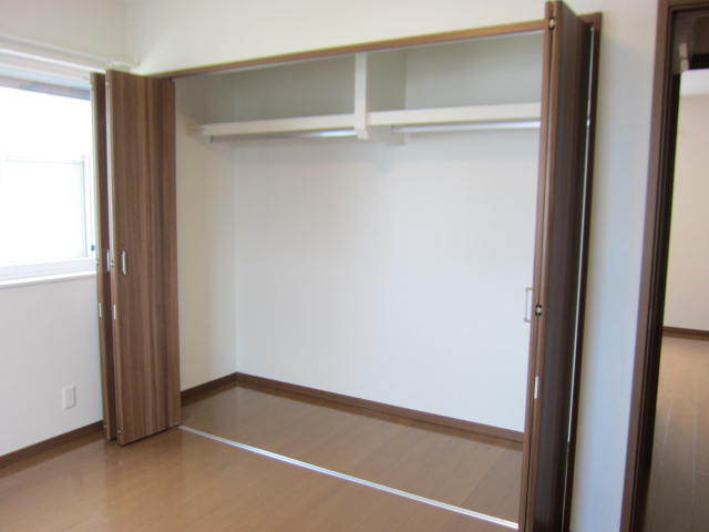 収納　洋室６帖の収納