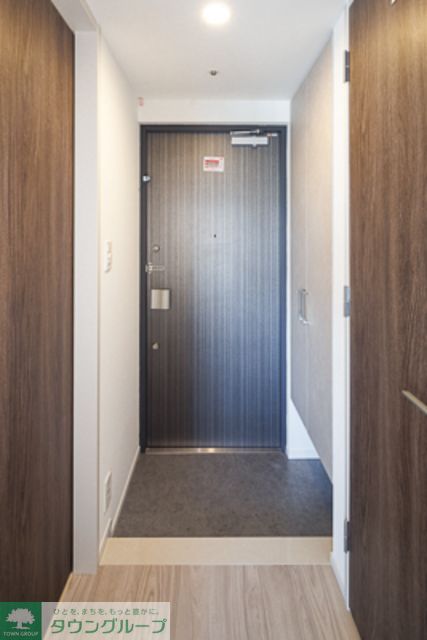 玄関　※写真は同タイプ住戸です。