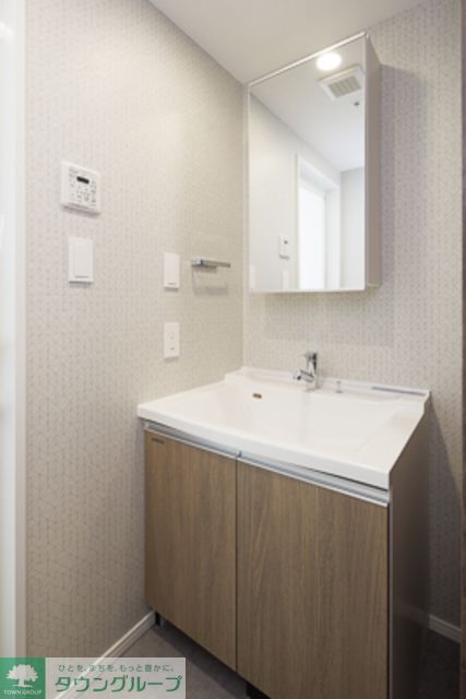 洗面設備　※写真は同タイプ住戸です。