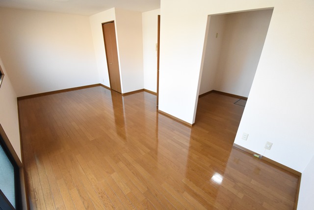 居室・リビング　15帖の広めのリビングです♪