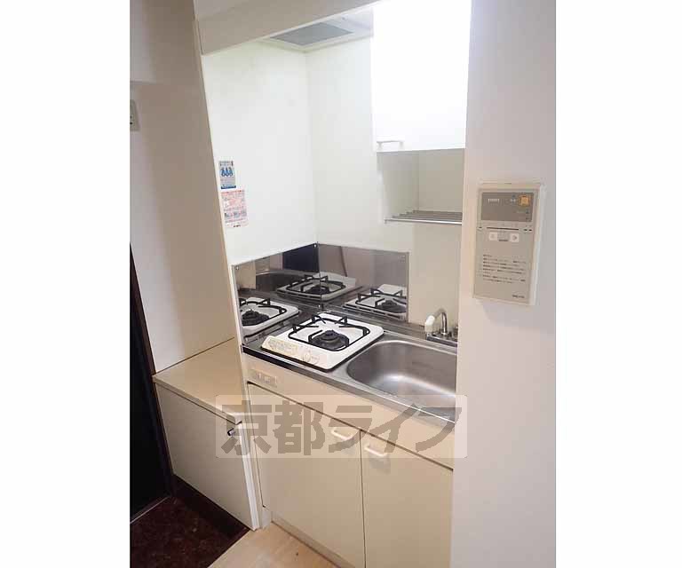 キッチン　コンパクトなキッチンです。