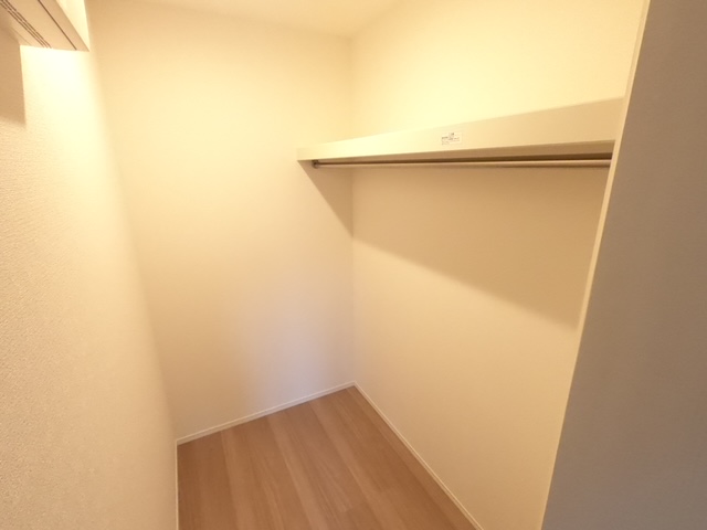 収納　ウォークインクローゼット