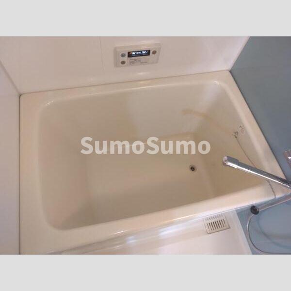 バス・シャワールーム　コンパクトで使いやすいお風呂です