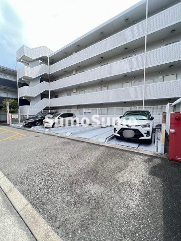 駐車場　車をお持ちの方に嬉しい駐車場付きの物件です