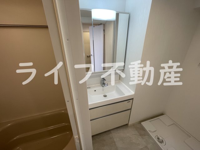 洗面設備　独立洗面化粧台付き