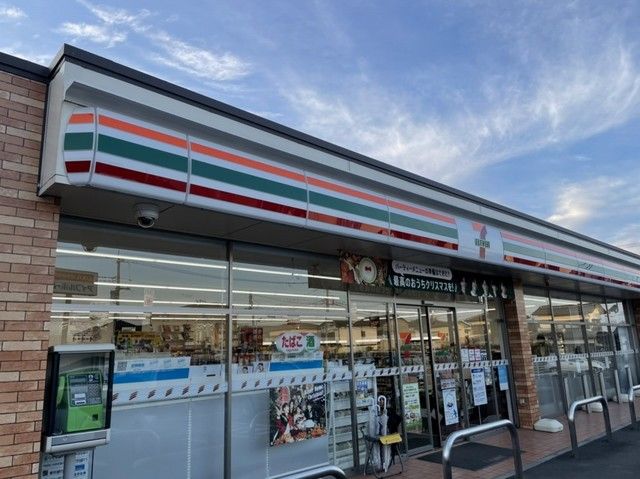 コンビニ　セブン-イレブン 土浦下高津店（コンビニ）まで800m