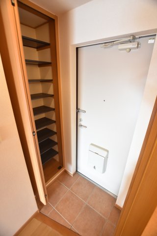 玄関　別号室の画像です。ご参考下さい