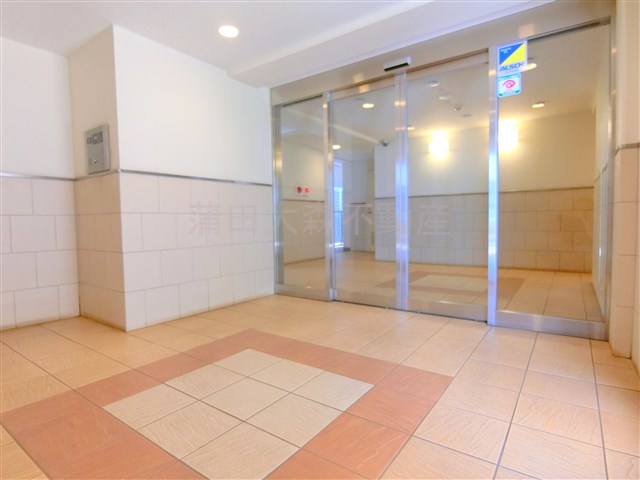 エントランス　防犯カメラTVモニター付オートロック宅配BOXメールBOX管