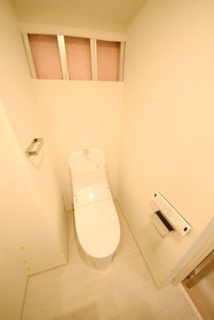 トイレ　★清潔感のあるトイレです★※別部屋参考写真です