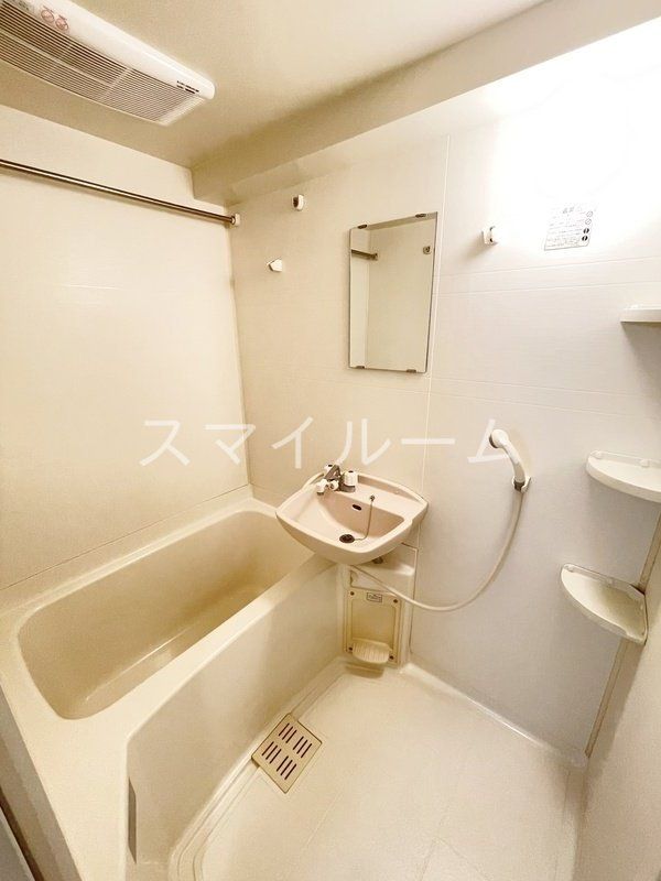 バス・シャワールーム　バス