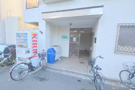 エントランス　綺麗なエントランスです。