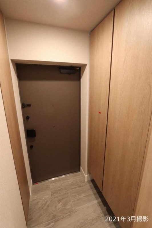 玄関　※以下別室参照　家具は付きません※