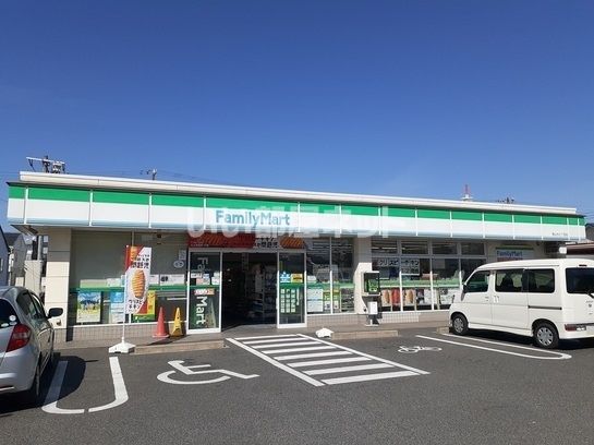 コンビニ　ファミリーマート 岡山下中野本町店（コンビニ）まで383m