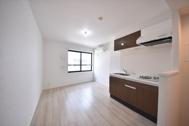 居室・リビング　■エアコン■24時間換気システム■ダウンライト■室内物干機