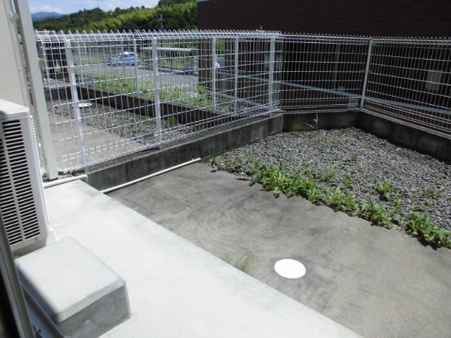 バルコニー　テラス