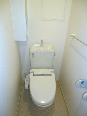 トイレ　落ち着いたトイレです
