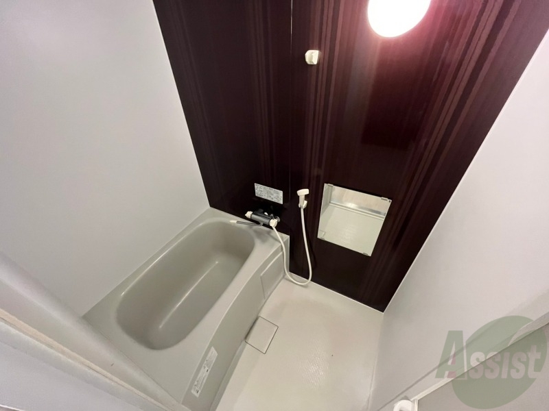 バス・シャワールーム　お風呂になります。一日の疲れを癒してくださいね。