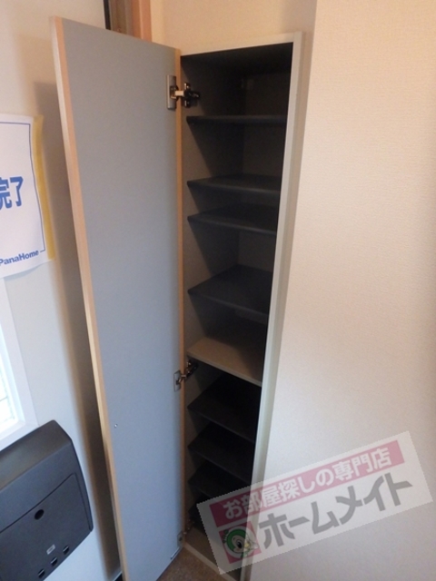 玄関　天井高シューズクローゼット付き♪