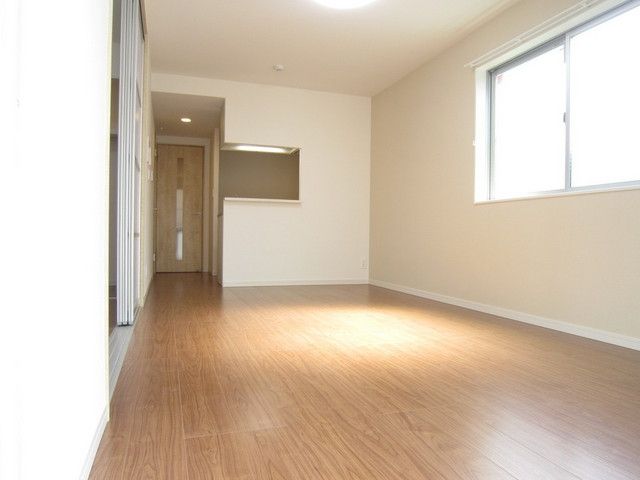 居室・リビング　家具の配置がしやすいです