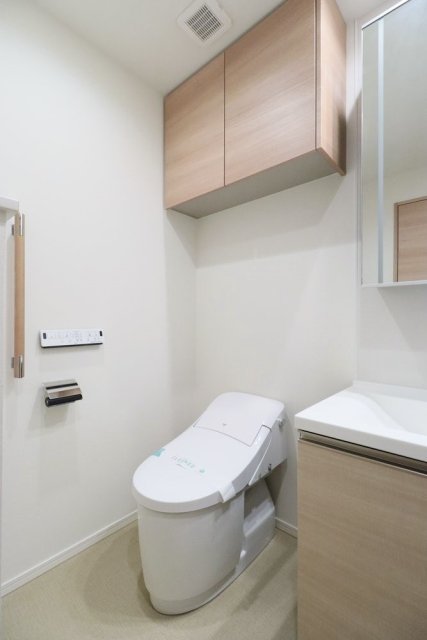 トイレ　落ち着いたトイレです