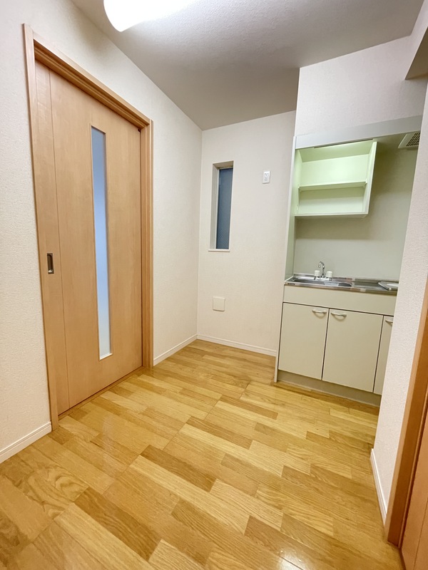 居室・リビング　使いやすい形の為、レイアウトを楽しめます♪