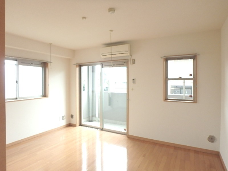 居室・リビング　図面と現状に相違がある場合には現状を優先